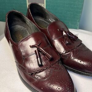 Men’s Sz‎ 9.5B Classic Burgundy Leather Loafers w/Tassels by Hanover made in USA
